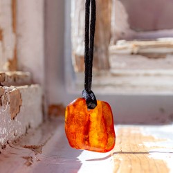 amber, amber crystal, amber necklace, amber jewellery, crystal necklace, crystal jewellery