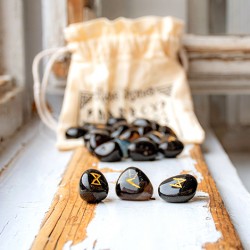 ONYX rune stones, onix crystal,