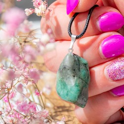 emerald necklace pendant, crystal shop, emerald, emerald necklace, emerals crystal, crystal necklace