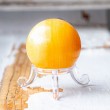 ORANŽNI KALCIT krogla, kristal za plodnost, kristal za pozitivo, kristal za pretok spolne energije