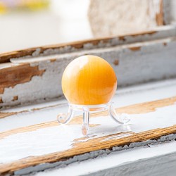 oranžni kalcit, rumeni kalcit, kristalna krogla, kalcit, solar pleksus, sekralna čakra
