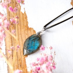 nakit s kristali, labradorit kristal, labradorit, ogrlica z labradoritom, nakit z labradoritom