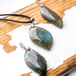 nakit s kristali, labradorit kristal, labradorit, ogrlica z labradoritom, nakit z labradoritom