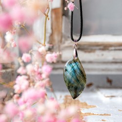 nakit s kristali, labradorit kristal, labradorit, ogrlica z labradoritom, nakit z labradoritom