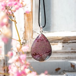 sugilite crystal, sugilite gemstone, sugilite, purple gemstones, purple crystals