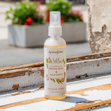 sprej, kadilo, čiščenje prostora, čiščenje energij, palo santo, beli žajbelj