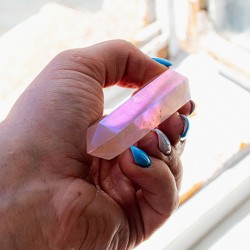 roževec aura kristal, rožćevec aura kamen, kristal za ljubezen, kristal za samozavest