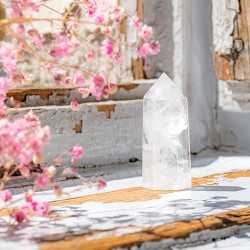 kamena strela obelisk, kamena strela, kvarc kristal, gorski kristal, clear crystal