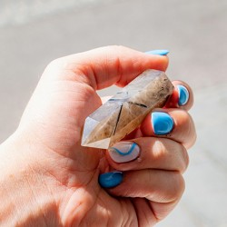 turmaline quartz, natural quartz, quartz pont, quartz obelisk