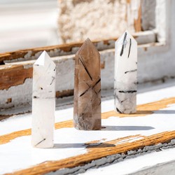 turmaline quartz, natural quartz, quartz pont, quartz obelisk