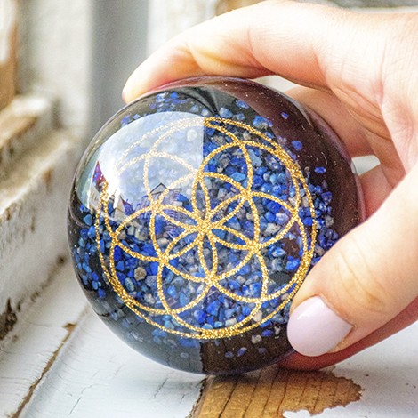 orgonite, half sphere, half sphere orgonite, lapis lazuli, black turmaline, schungite, seed of life