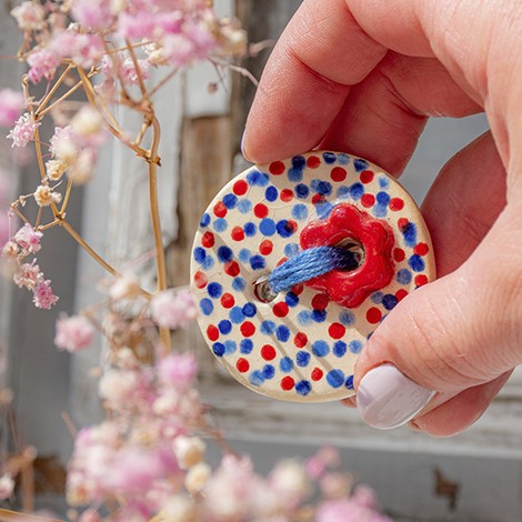 LUCKY BUTTON - CERAMIC BROOCH dots red flower