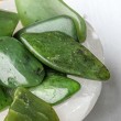 žad, žad nefrit, žad kristal, nefrit, kristal za mir, jade, kristali za ljubezen
