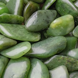 žad, žad nefrit, žad kristal, nefrit, kristal za mir, jade, kristali za ljubezen