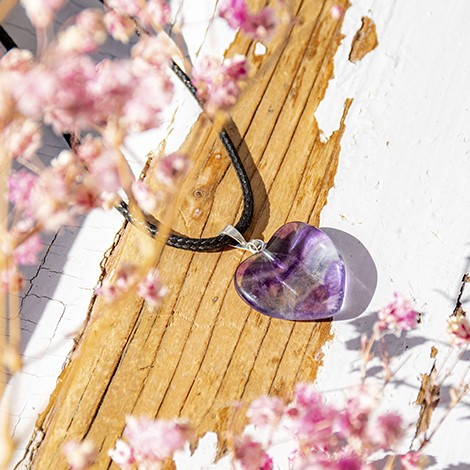 fluorit, mavrični fluorit, fluorit ogrlica, fluorit nakit, kristali za intuicijo, kristali za pomiritev