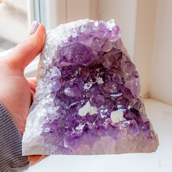 amethyst, amethyst crystal, amethyst bigger piece, amethyst geode