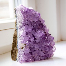 AMETHYST geode, AMETHYSTcrystal, AMETHYST stone