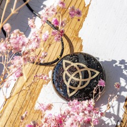 gagat, črni turmalin, orgonit, merkaba, ročno delo, orgonit nakit, zaščita pred sevanjem, orgonska energija