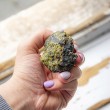 peridot, peridot kristal, peridot ogrlica, kristali za srečo, kristal za srčno čakro