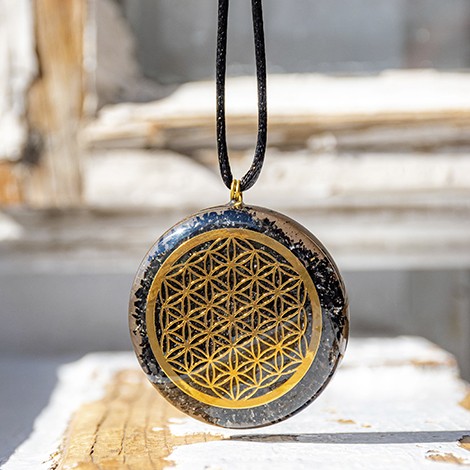 gagat, črni turmalin, orgonit, merkaba, ročno delo, orgonit nakit, zaščita pred elektromagnetnim sevanjem, orgonska energija