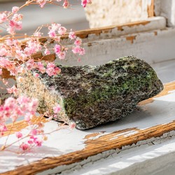 ZOISITE rough stone