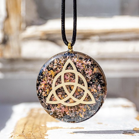 črni turmalin, rodonit orgonit, orgonit ogrlica, orgonit nakit, orgonska energija zaščita pred sevanjem energetski nakit