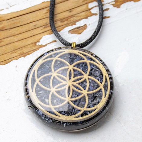 sodalit, črni turmalin, orgonit,orgonit ogrlica, orgonit nakit, kristali za učenje, kristal za komunikacijo, moč , zaščita