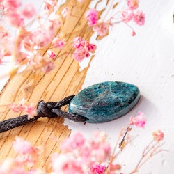 apatit,ogrlica  apatit kristal,  apatit nakit, kristal za komunikacijo, kristal za samozavest, ogrlica navette, apatit kristal