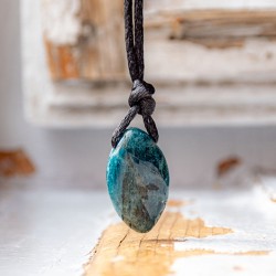 apatit,ogrlica  apatit kristal,  apatit nakit, kristal za komunikacijo, kristal za samozavest, ogrlica navette, apatit kristal