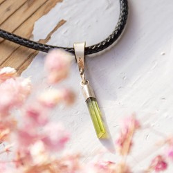 crystal tourmaline, green tourmaline, small crystal, green crystals, heart chakra, crystal for new begginnings, energy crystal
