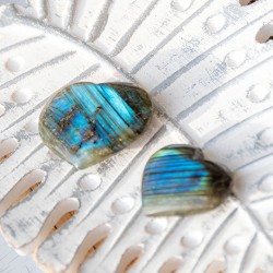 LABRADORITE crystal heart , labradorite gemstone,