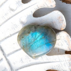 LABRADORITE crystal heart , labradorite gemstone,