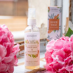 beli žajbelj palo santo smuge sprej,  za energijsko čiščenje prostora