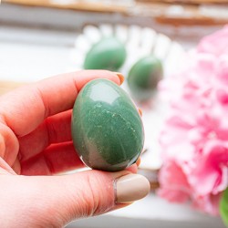 green aventurine egg, green aventurine crystal, green aventurine, green crystals, crystal egg