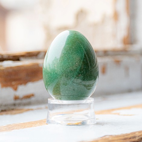 green aventurine egg, green aventurine crystal, green aventurine, green crystals, crystal egg
