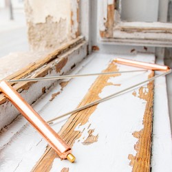 bajalica L antena,, radiostezija, nihalo medenina, vedeževanje, intuicija