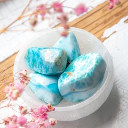 Larimar, larimar kristal, žepni kristal, brušen kristal, brušen larimar, redki kristali, poldragi kamni