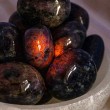 sodalit fluorescenten, sodalit kamen. UV Kristal, sodalit kristal,