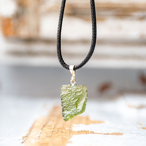 moldavit, nakit iz pravega moldavita, real moldavite, natural glass