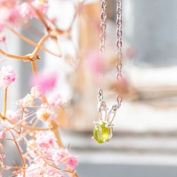 peridot, peridot uhani, peridot nakit, peridot srebrni uhani, srebrni uhani s kristali, uhani s kristali
