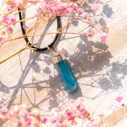 AQUA AURA point necklace (silver plaited loop), aqua aura, aqua aura necklace, crystal necklace, cerystal jewellery