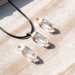 clear quartz, clear quartz jewellery, clear quartz necklace, protection crystal, cleansing crystal