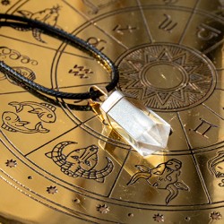 clear quartz, clear quartz jewellery, clear quartz necklace, protection crystal, cleansing crystal