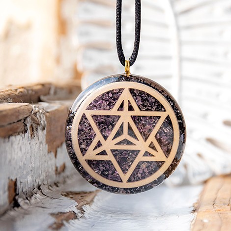 ametist, črni turmalin, orgonit, orgonit ogrlica, zaščita, orgonska energija