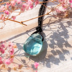 BLUE OBSIDIAN (VOLCANIC GLASS) necklace, volcanic glass necklace, blue volcanic glass necklace, blue obsidian necklace