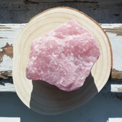 rose quartz, rose quartz rough crystal, rose quartz bigger crystal, ROSE QUARTZ rough crystal 900 - 1000 g