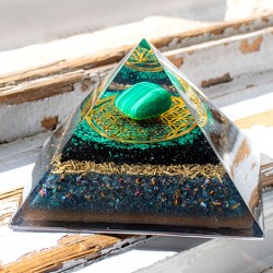 MALACHITE orgonite pyramid, handmade orgonite, orgonite, orgonite pyramid, malachite orgonite