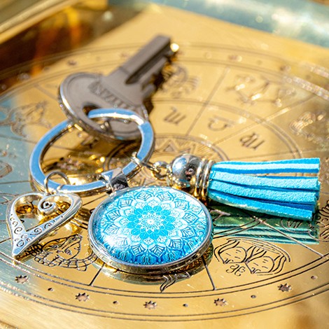 mandala, handmade, blue mandala, mandala on a keychain,handmade mandala