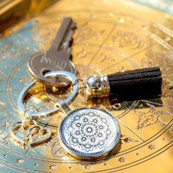 MANDALA obesek za ključe siv srca, mandala, mandala obesek za ključe, ročno delo