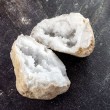 kamena strela geoda večja kvarc, kremen geoda,  darilo kristali,  kvarc kamen, kamena strela ugodna cena,
